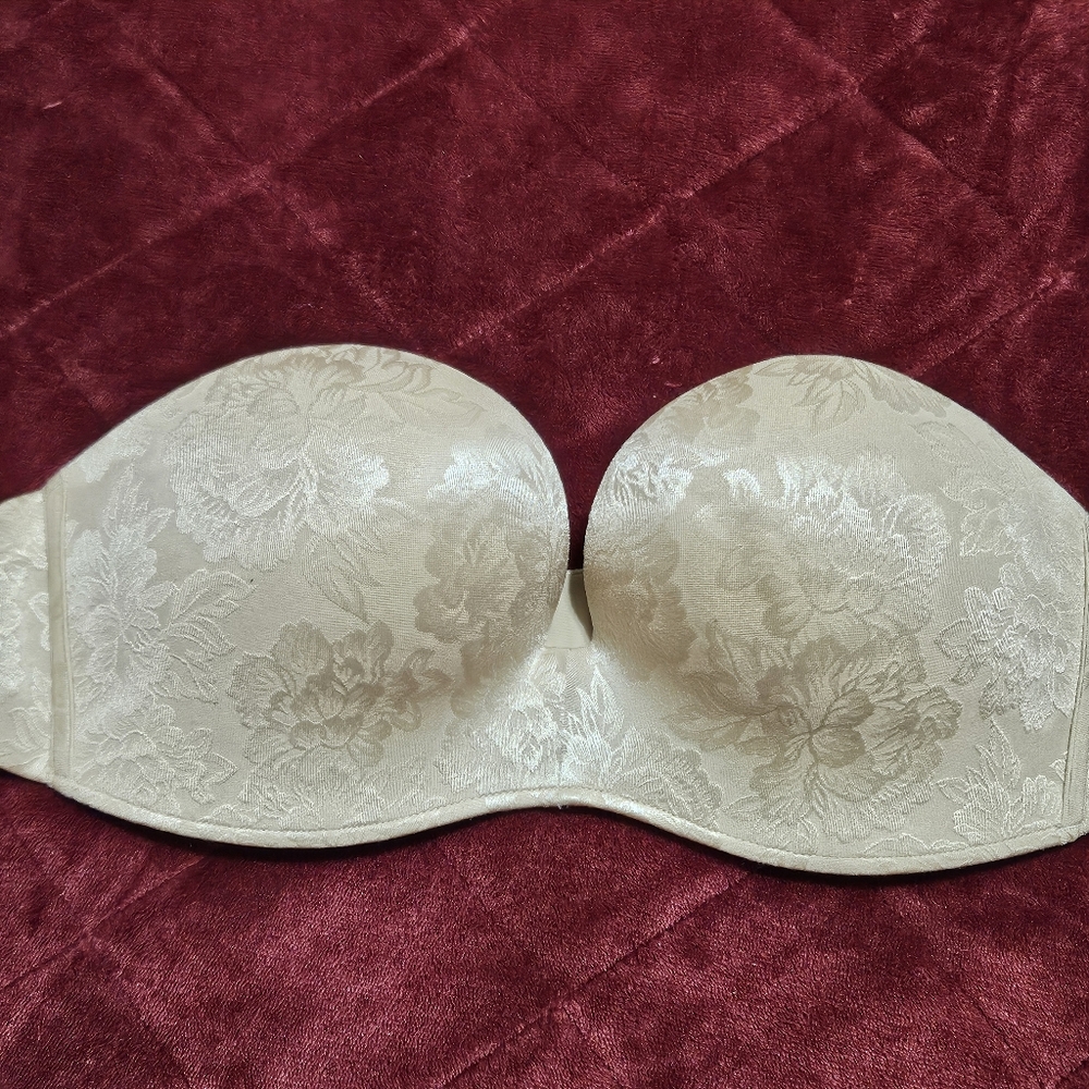 Elegant Cream Strapless Bra